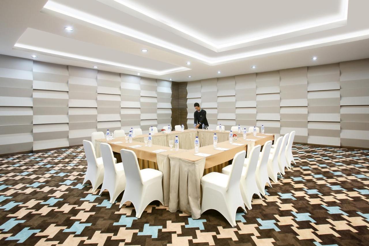 Hotel Santika Kelapa Gading Jakarta Extérieur photo
