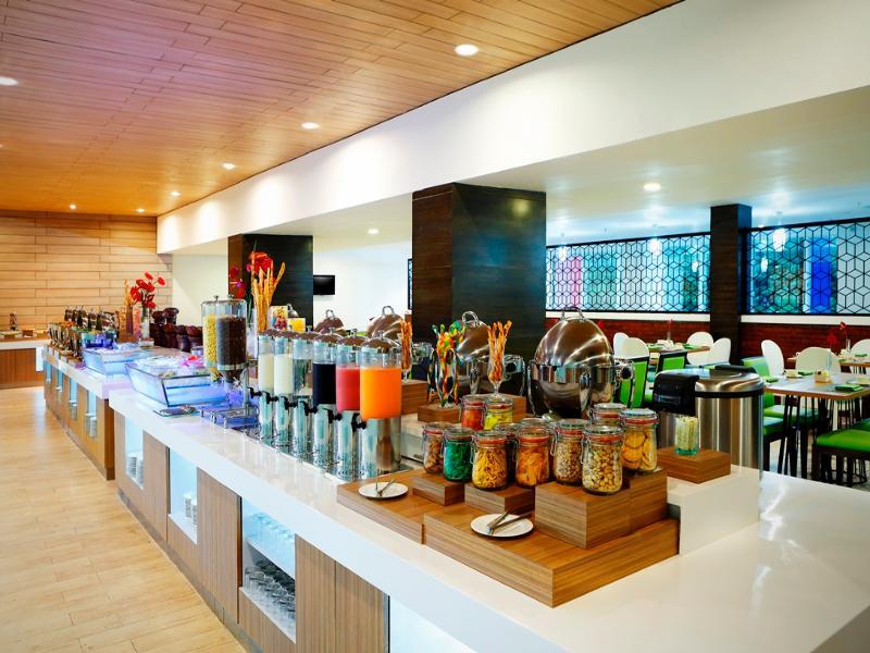 Hotel Santika Kelapa Gading Jakarta Extérieur photo